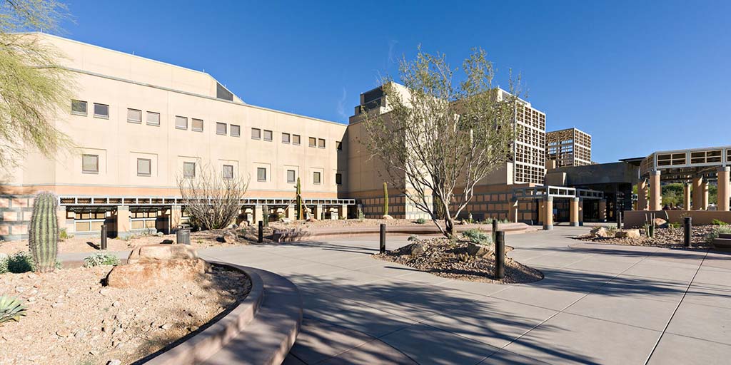 Exterior of Mayo Clinic campus in Phoenix/Scottsdale, Arizona