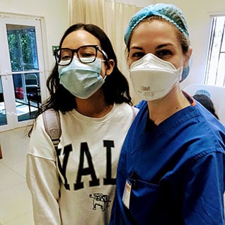 Mayo Clinic medical student saying goodbye to a medical student in Honduras