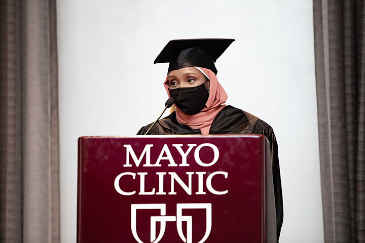 Mayo Clinic Physician Assistant program graduates first class of students