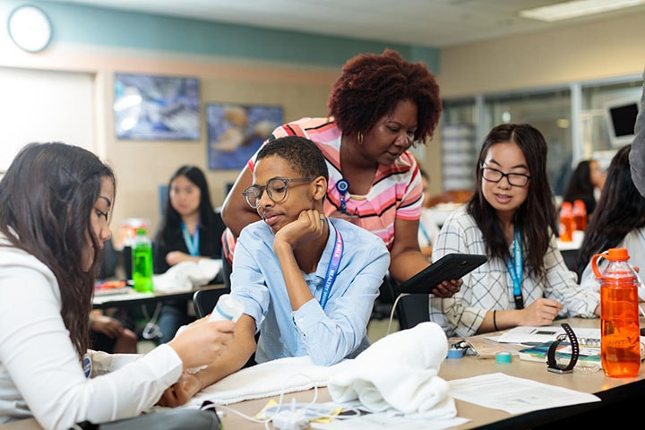 High school and college students engage with Mayo Clinic through summer programs