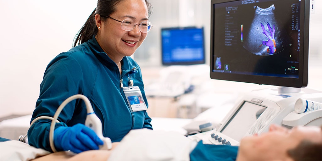 how-to-become-sonographers-cardiovascular-technologists-career-girls