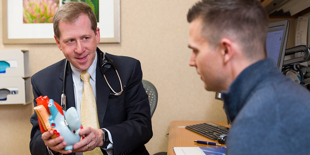 Dr. Steidley speaks with a patient at Mayo Clinic in Phoenix, Arizona.