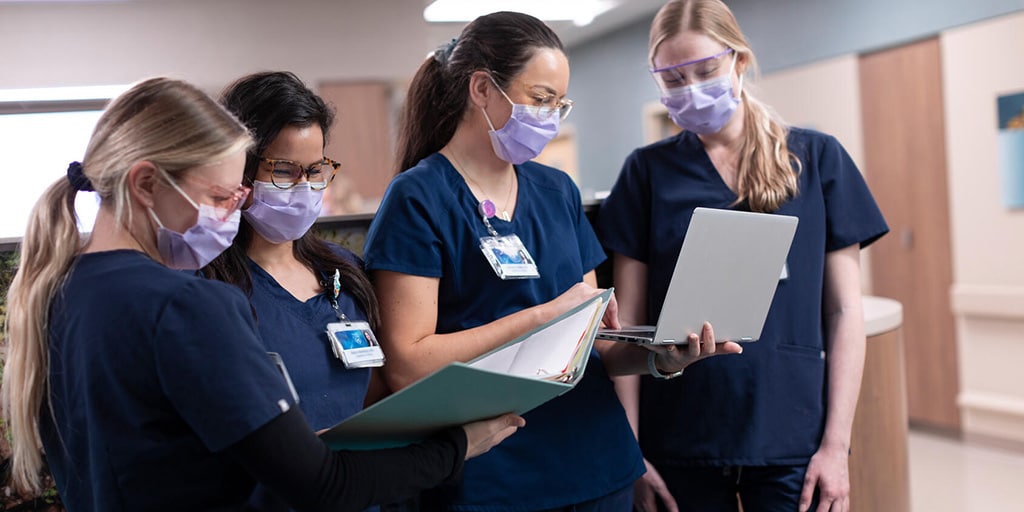 registered nurses at school