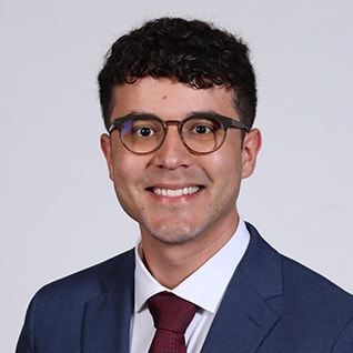 Headshot of Jairo Hernandez, M.D.