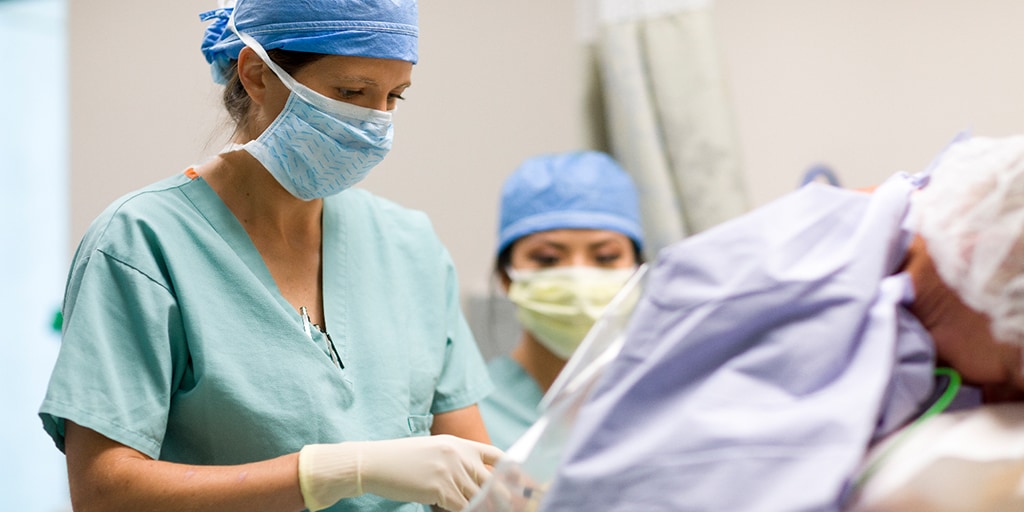 Mayo Clinic anesthesiologists treating a patient