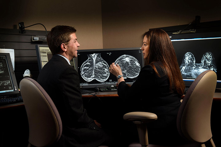 Breast Imaging colleagues discuss a case at Mayo Clinic in Phoenix, Arizona.