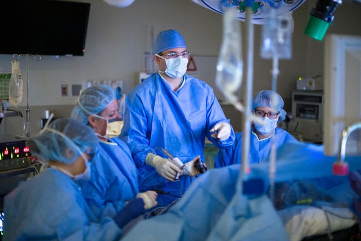 General surgery residents in the operating room in Arizona