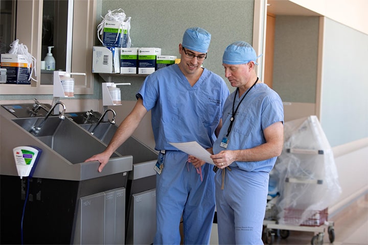 Residents in the Integrated Community and Rural Surgery Residency in an operating room