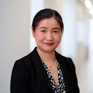 Headshot of Xia Julie Zhou, M.B.