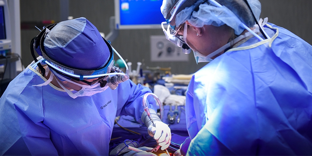 Mayo Clinic neurologic surgeons in the operating room