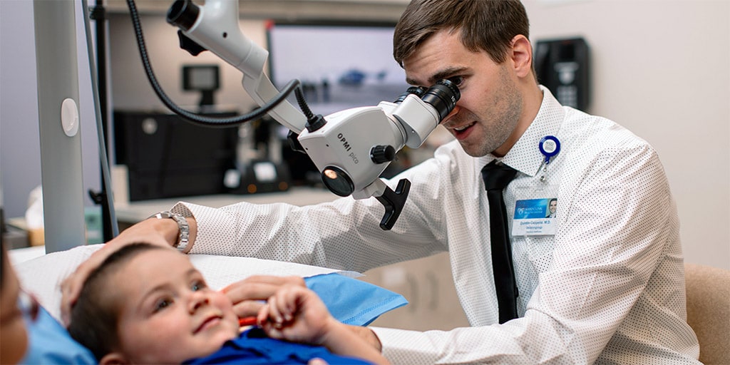 Mayo Clinic otolaryngologist examining a patient