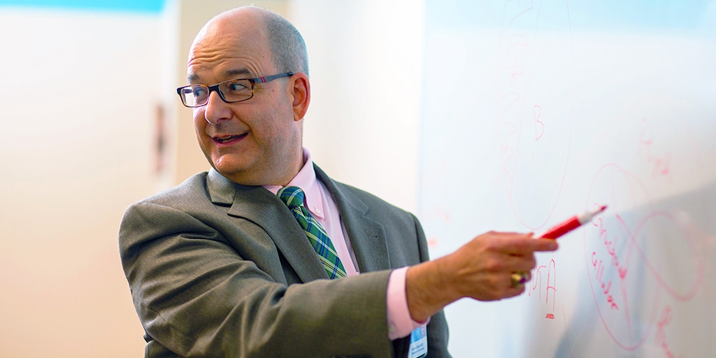 Consultation-Liaison Psychology faculty member, Jeffrey Staab, M.D., teaches a class.
