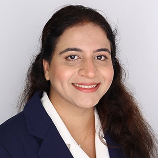 Headshot of Zoobia Khan, M.D.
