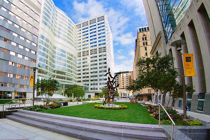 Mayo Clinic downtown campus photo in Annenberg Plaza