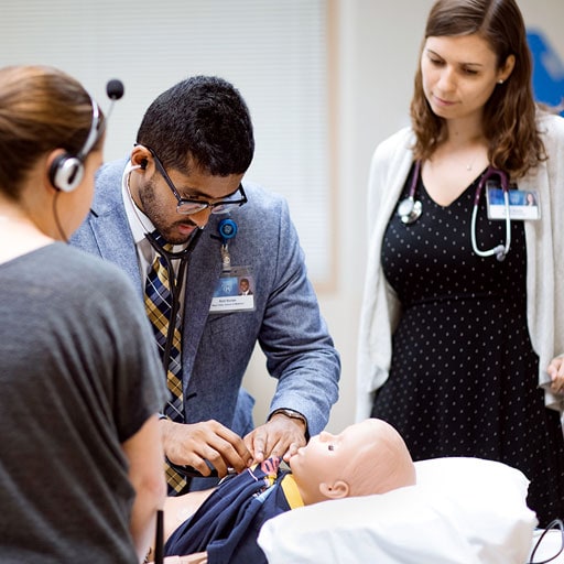 Mayo Clinic M.D. Program students in simulation center