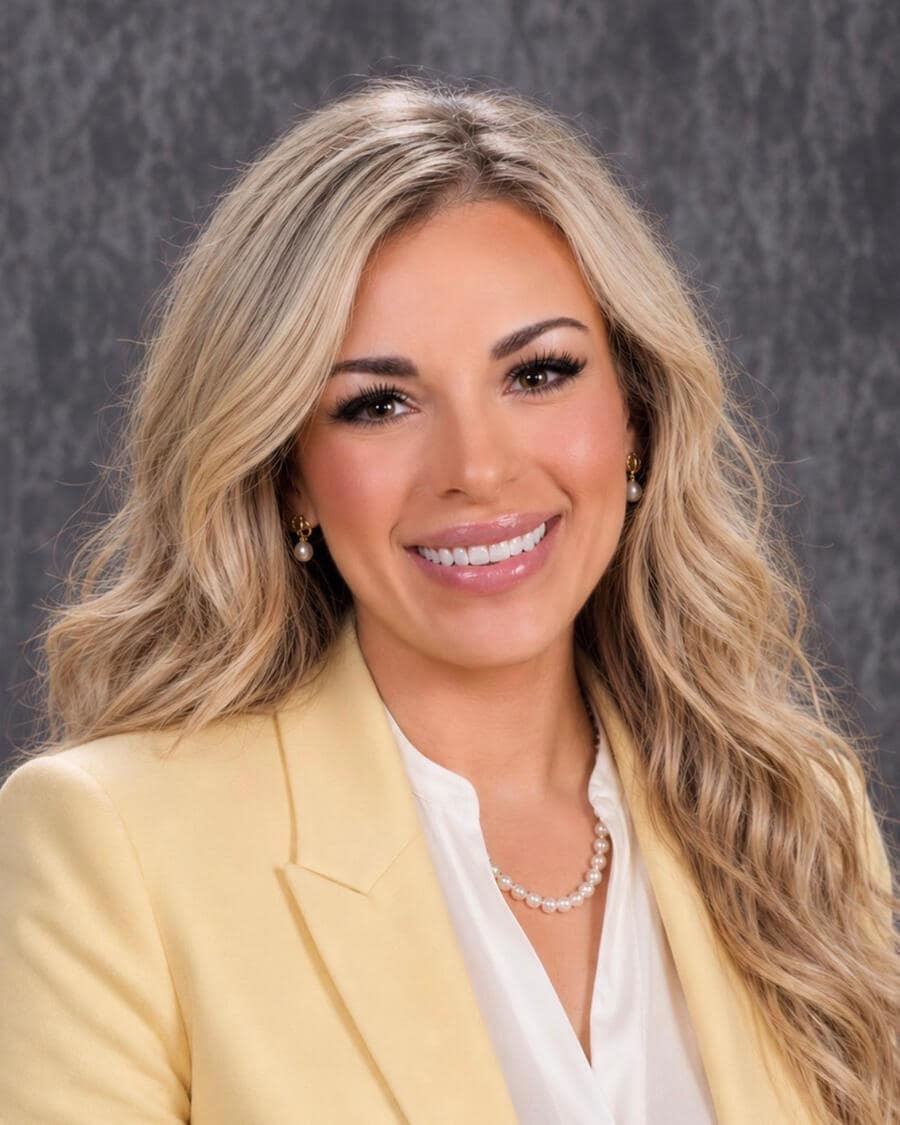 Holly Dicharry, M.D.