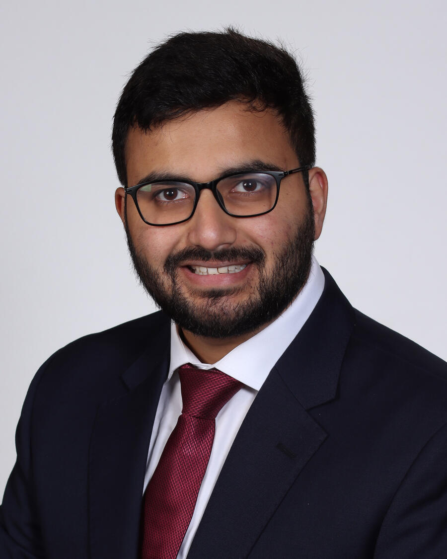Headshot of Zain Tariq, M.B.B.S.