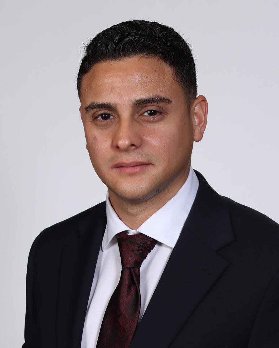 Headshot of Ramon Villamil Soto, M.D.