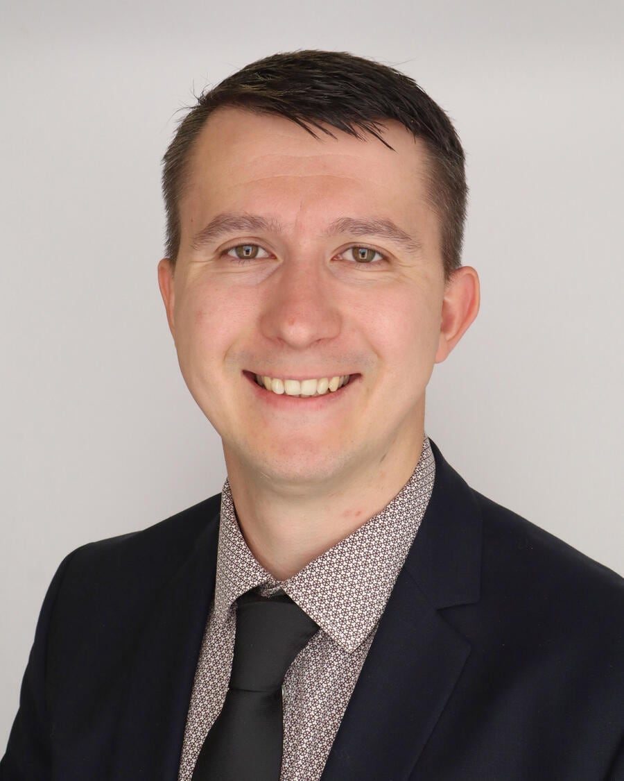 Headshot of Rostyslav Nikolenko, M.D.